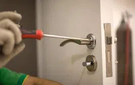 Locksmith Master Shop Los Angeles, CA 310-844-9295 Locksmith Master Shop Los Angeles, CA 310-844-9295 - 5-Locks-Repair